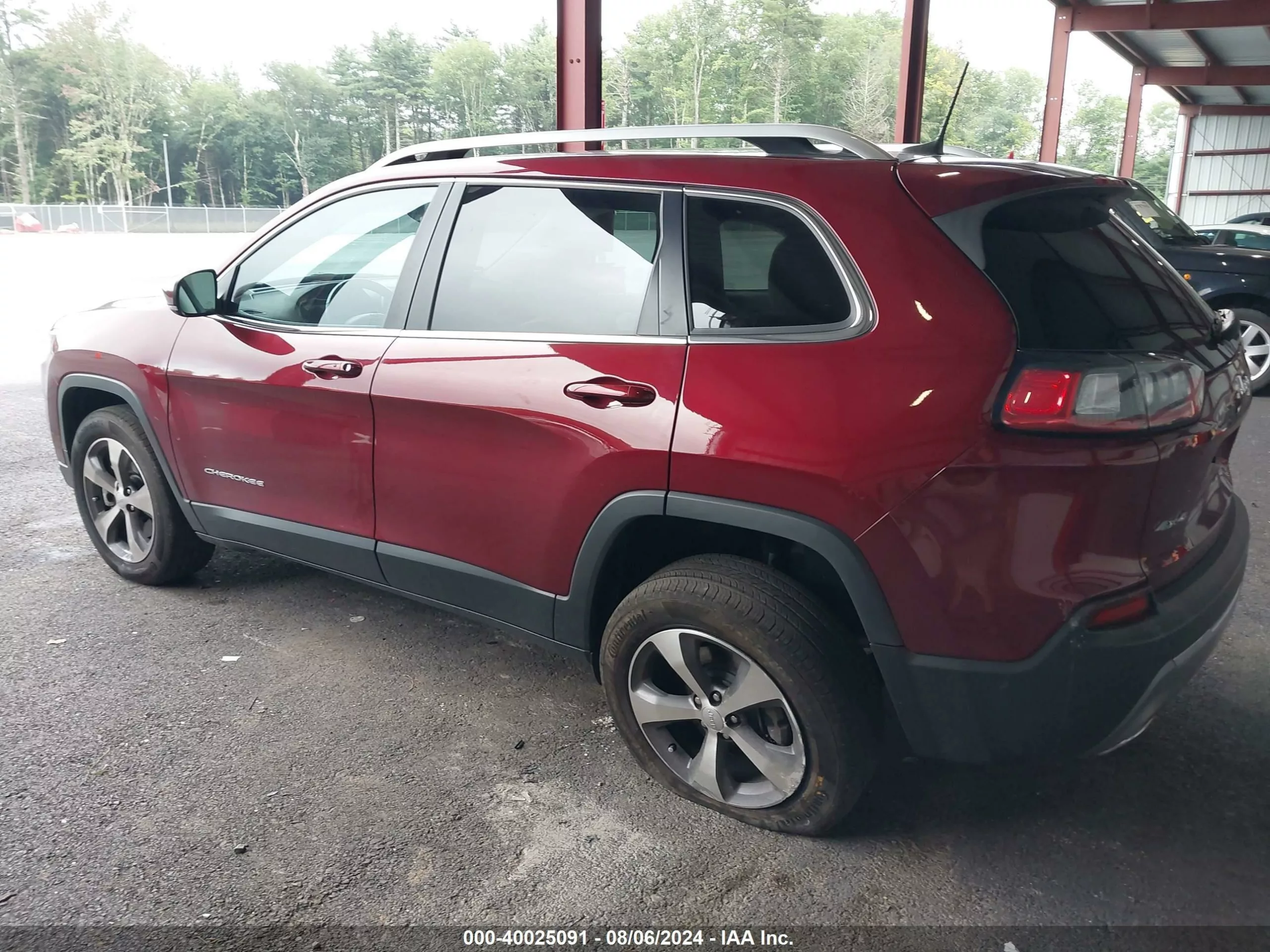 Jeep Cherokee Image 3